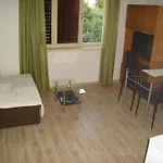 Dana Apartment *